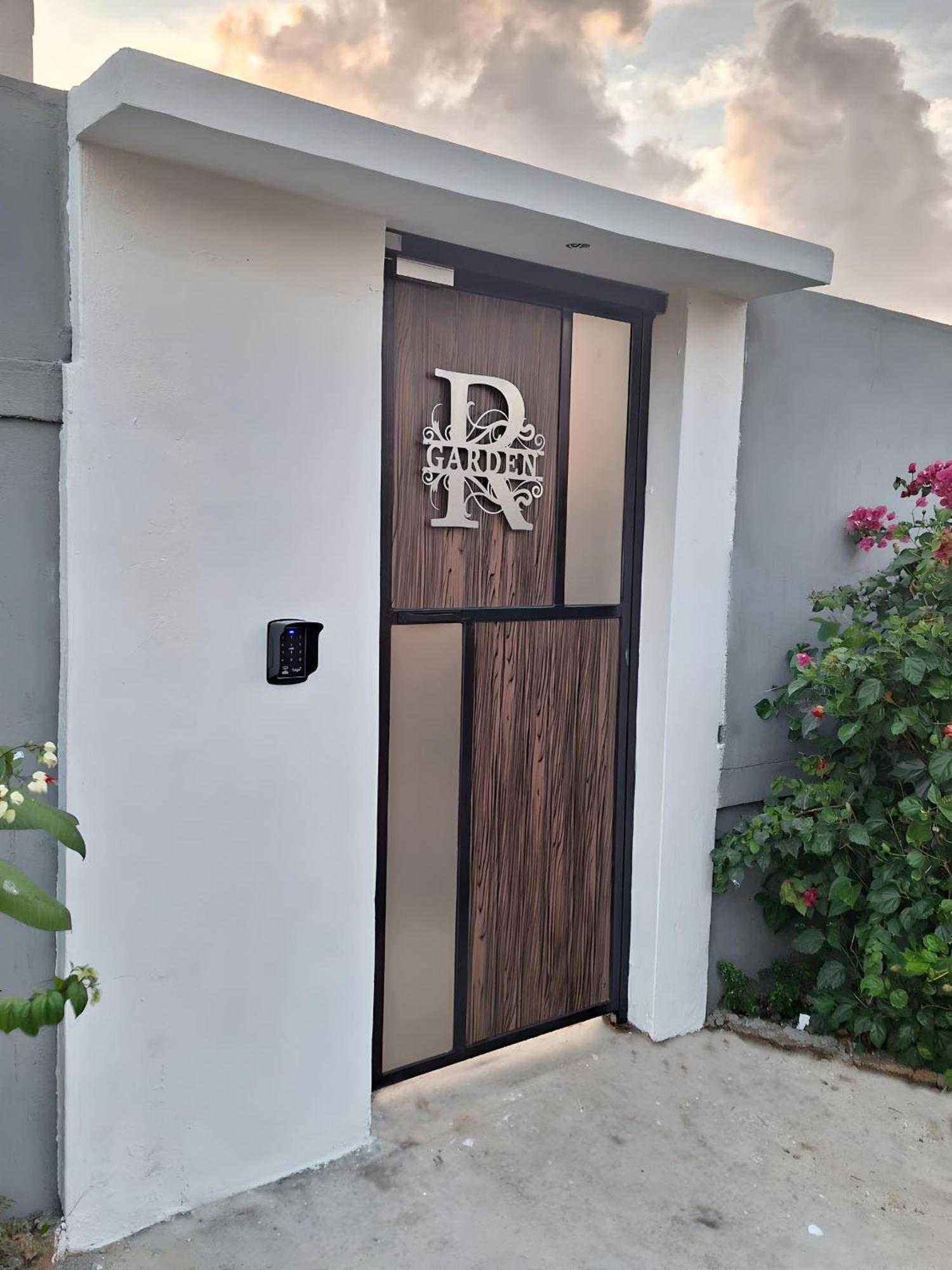 R Garden Villa Au Calme De Baie Du Tombeau, Appartement Familiale De 3 Chambres Et Cuisine المظهر الخارجي الصورة